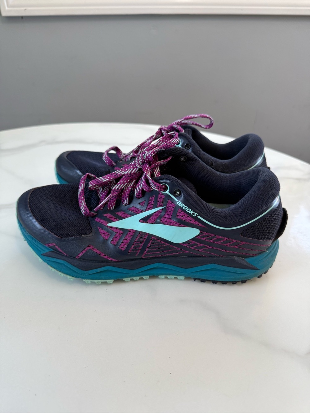 Brooks Navy and Teal women’s Running Sneakers with Pink Laces